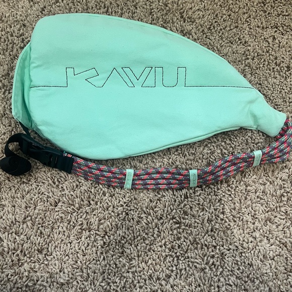 Kavu cross body backpack in teal, used twice. - Picture 2 of 6